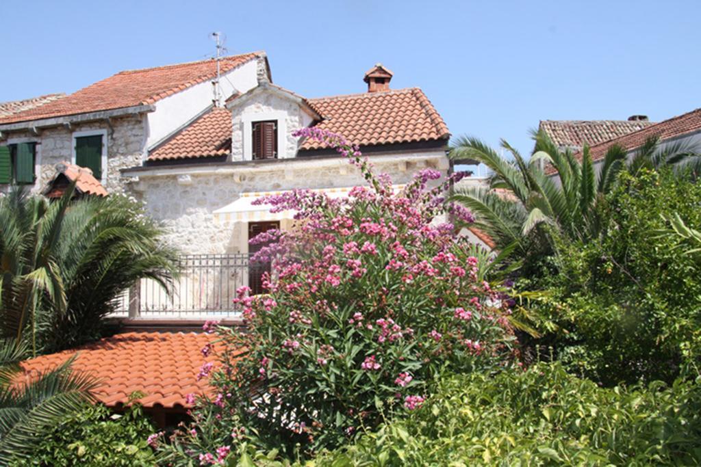 Villa Rustika Sutivan Exterior foto